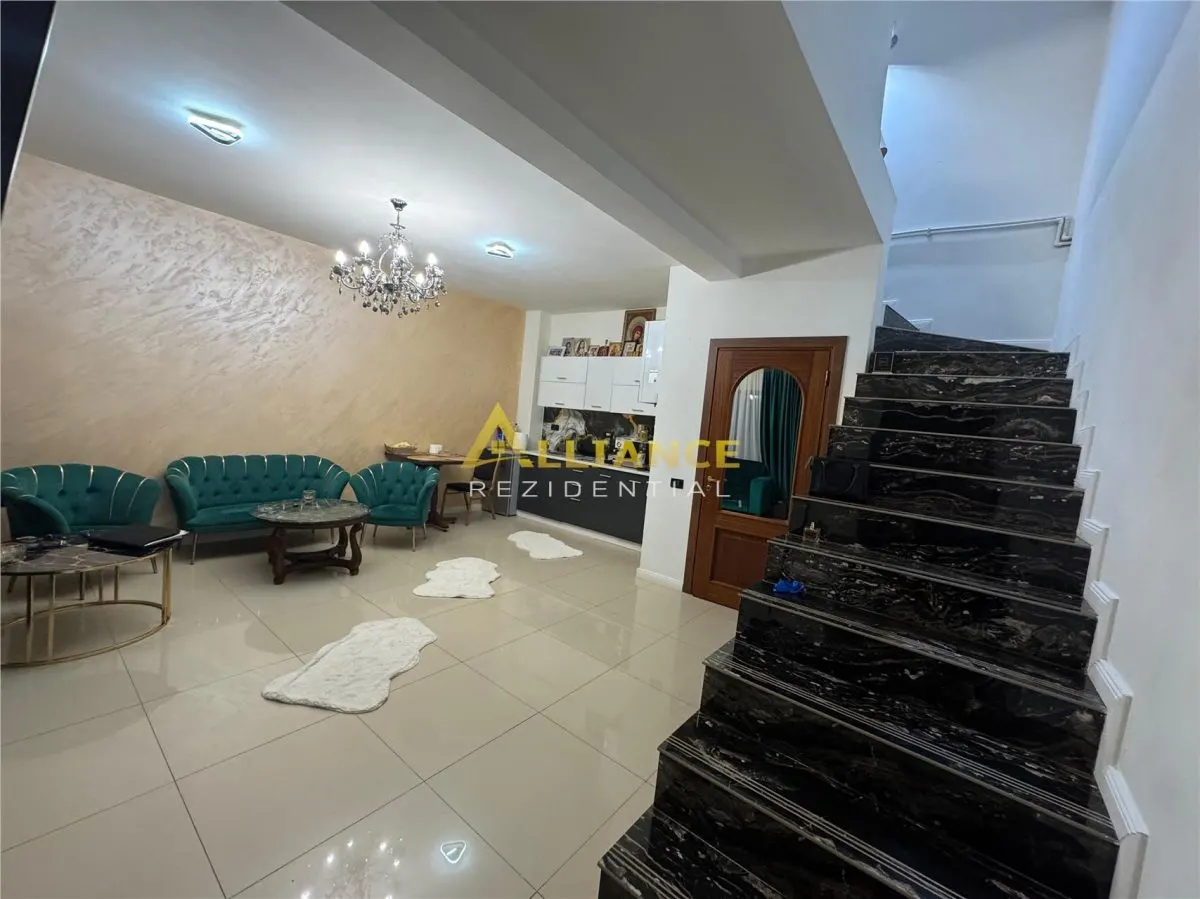 Jilava 2 case tip Duplex 7 Camere 6 Bai - foto 1
