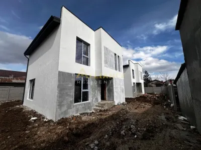 Vila individuala 5 camere ~ 3 bai ~  Teren 300 mp - Popesti-Leordeni