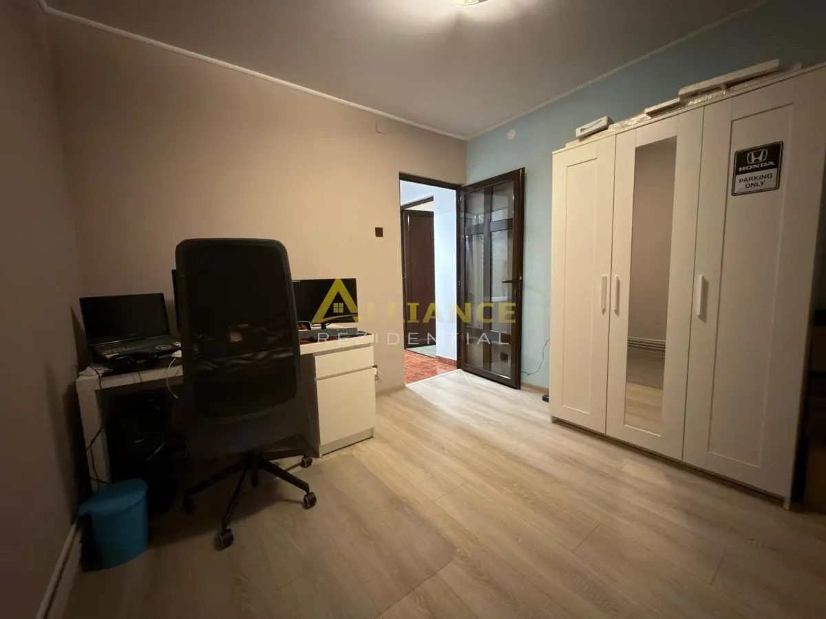{BRANCOVEANU} Apartament 3 camere | decomandat - Mobilat si Utilat - - foto 8