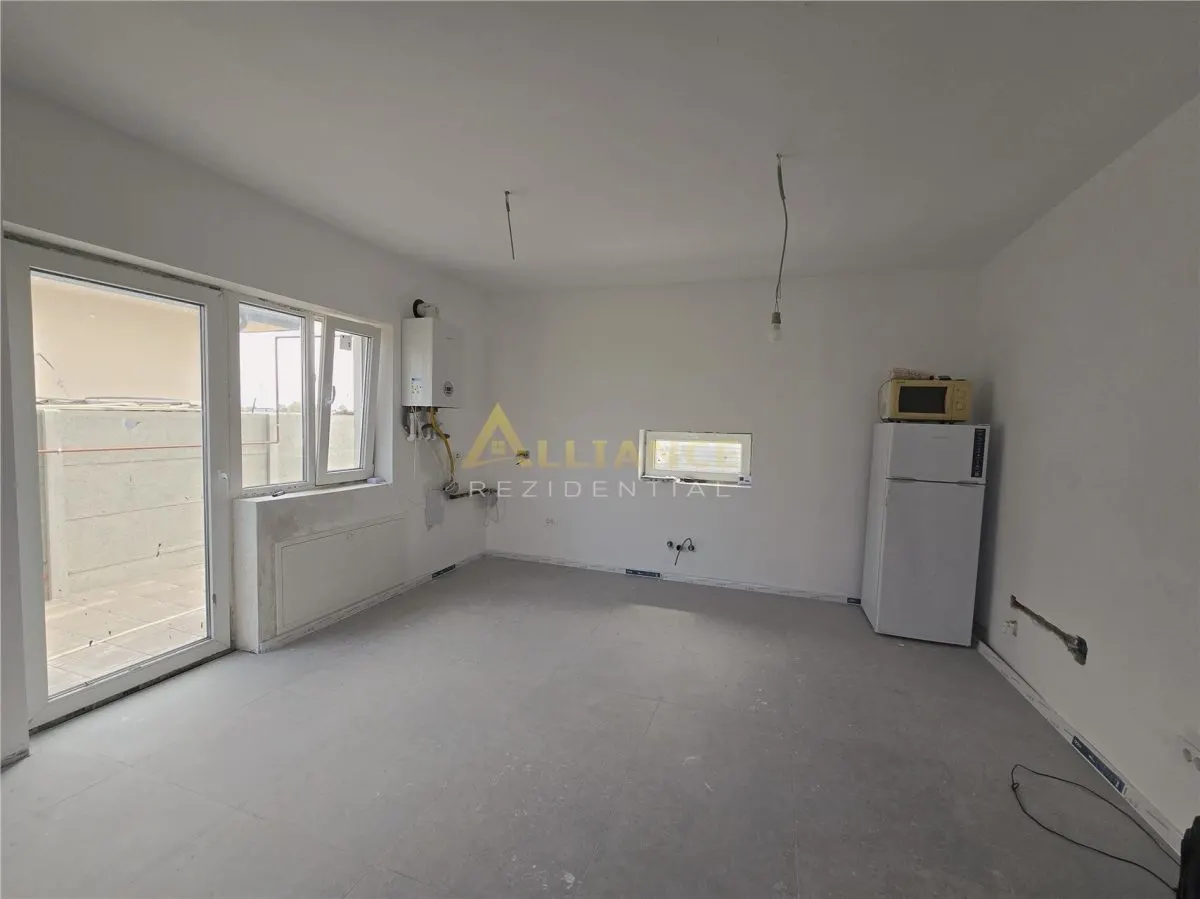 Casa parter- pod mansardat- 360mp teren- placa de beton - foto 3