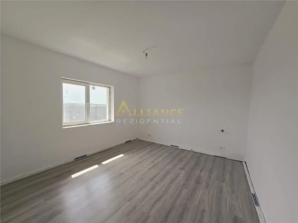 Casa parter- pod mansardat- 360mp teren- placa de beton - foto 5