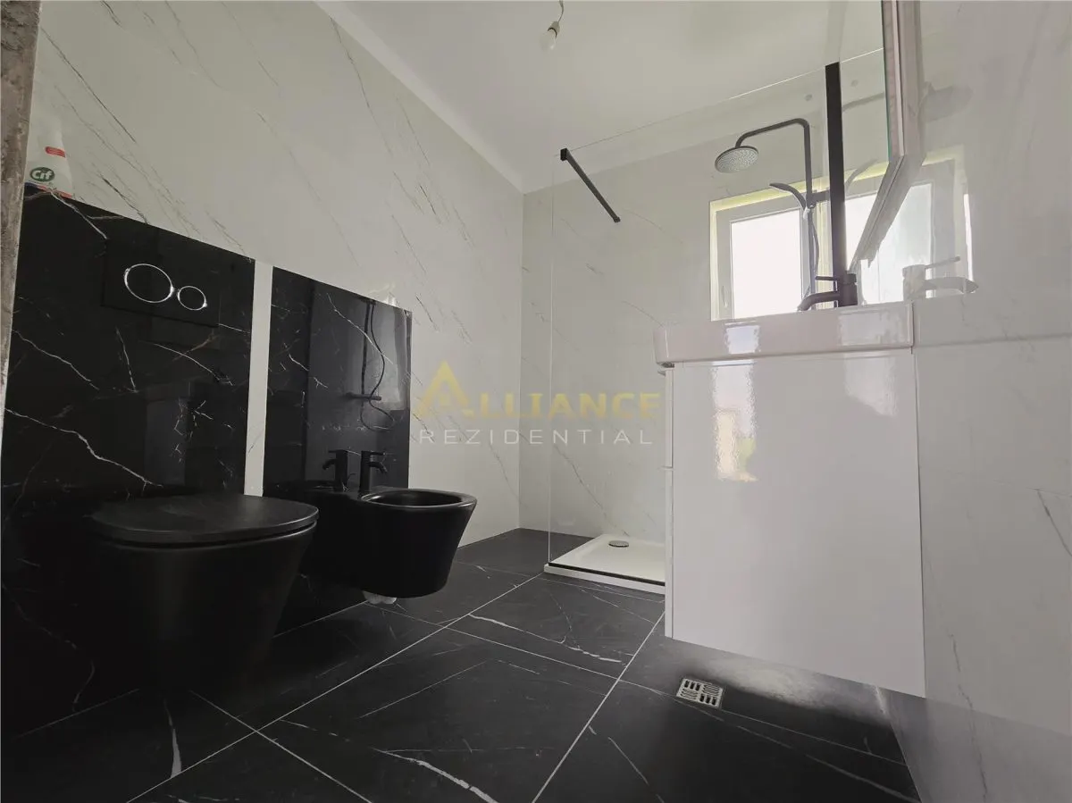 Casa parter- pod mansardat- 360mp teren- placa de beton - foto 6