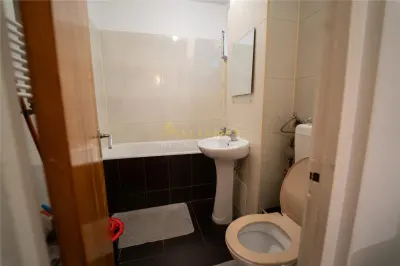 APARTAMENT 3 CAMERE - TINERETURLUI - foto 9