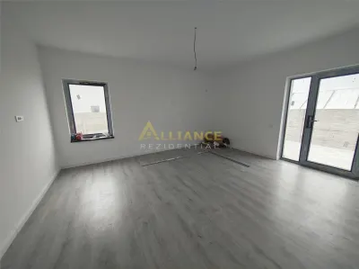 Casa P+M moderna | Pompa de caldura + fotovoltaice 10 kW - foto 9