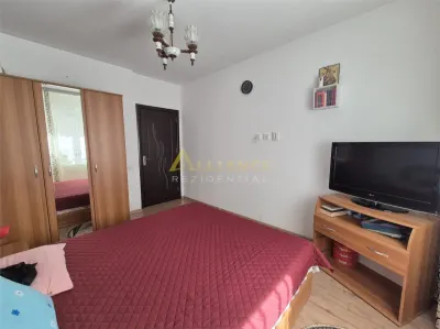 Apartament 2 camere decomandat cu gradina - foto 3