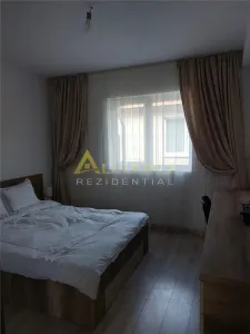 Casa la 800-900 m de STV,se preda la cheie. - foto 4