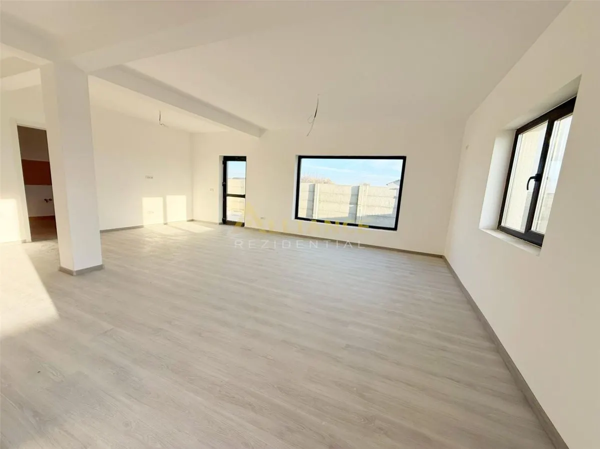Duplex / 6 Camere / 3 Bai / Teren 250 mp - foto 5