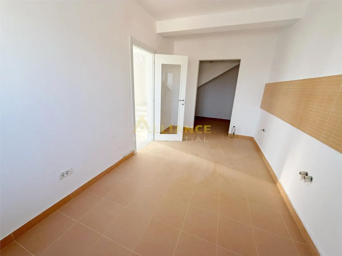 Duplex / 6 Camere / 3 Bai / Teren 250 mp - foto 7