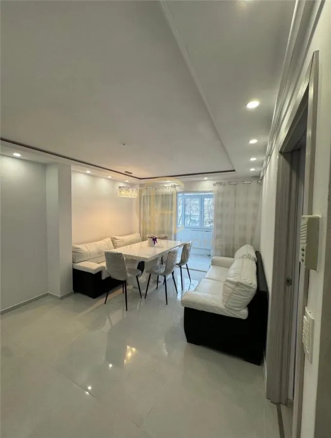 Apartament 4 camere Nicolina 2 - foto 1