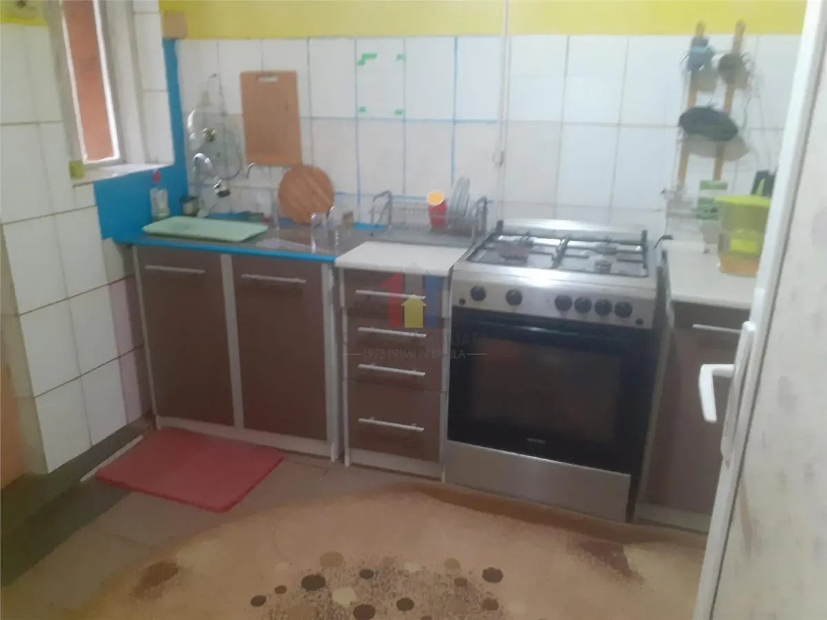 Casa cu 3 camere zona Chercea St 352mp - foto 9