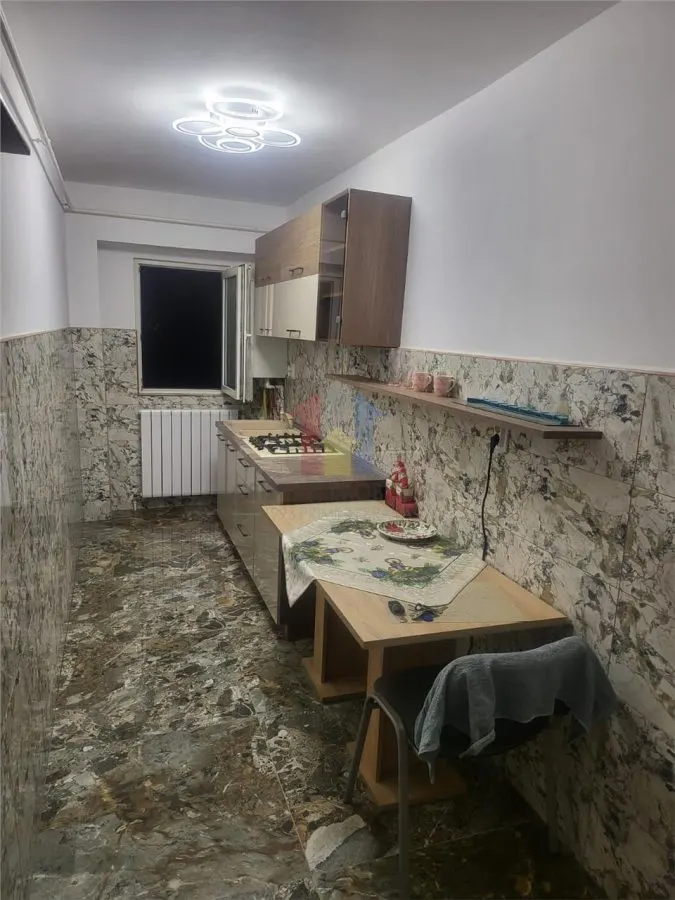 1 camera Mobilat si Utilat, Buzaului, etaj intermediar - foto 9