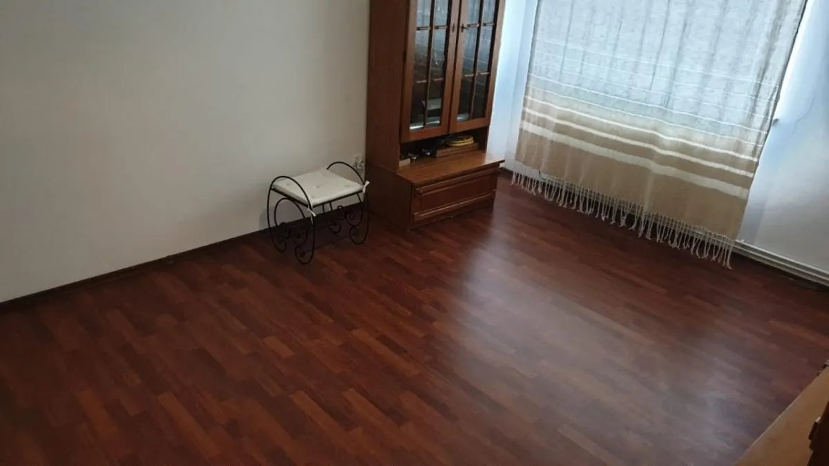 Foarte Spatios! 4 camere Cf 1, 91 mp, Calarasi - Bariera - foto 3