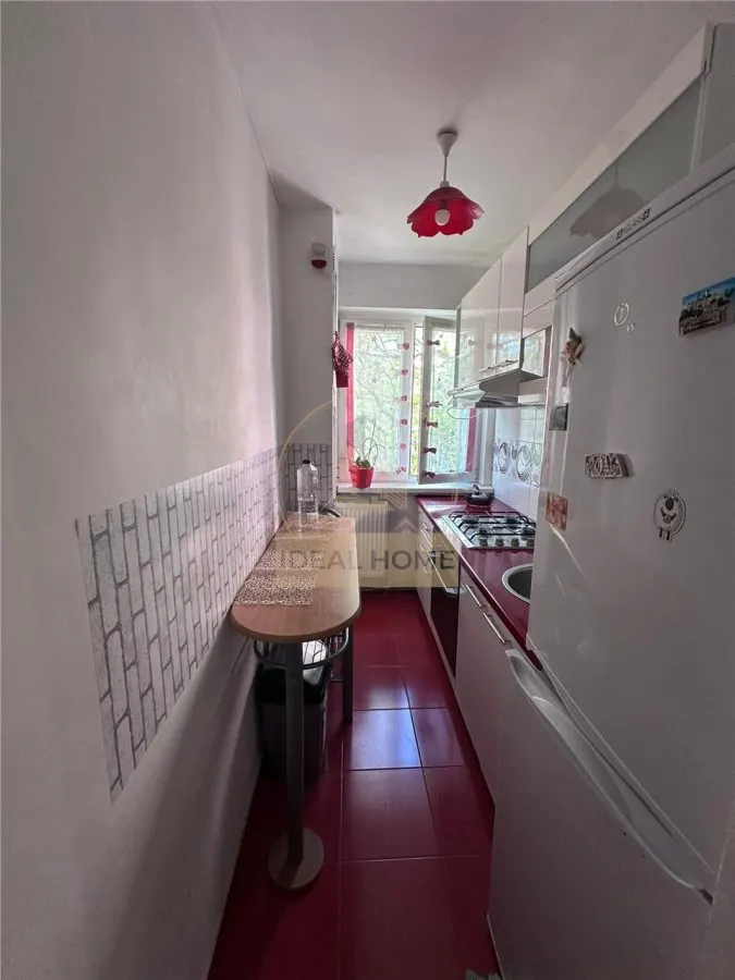 Apartament 2 Camere Decomandat Alexandru cel Bun - foto 2