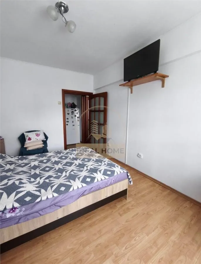 Apartament 3 Camere Decomandat Frumoasa Etajul 2 - foto 3