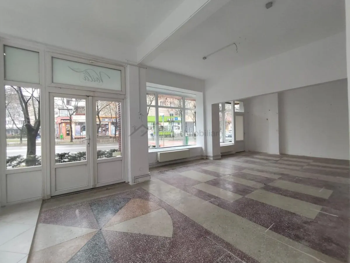 Spatiu comercia,central Marghita,Bihor - foto 2