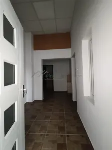 Spatiu comercia,central Marghita,Bihor - foto 11