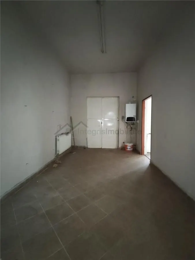 Spatiu comercia,central Marghita,Bihor - foto 9
