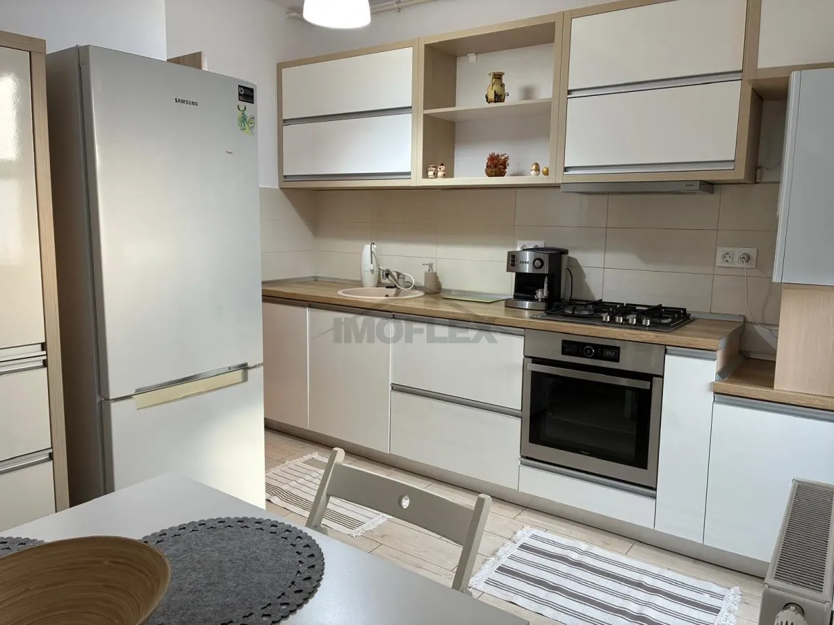 Apartament 2 camere, zona Tractorul - foto 3