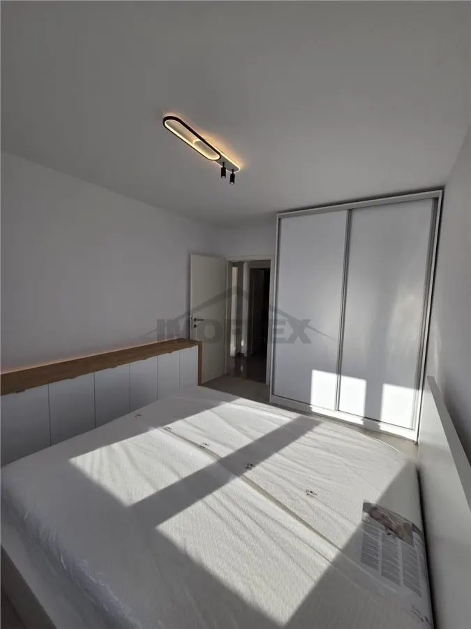 Apartament 3 camere, zona Tractorul - foto 6