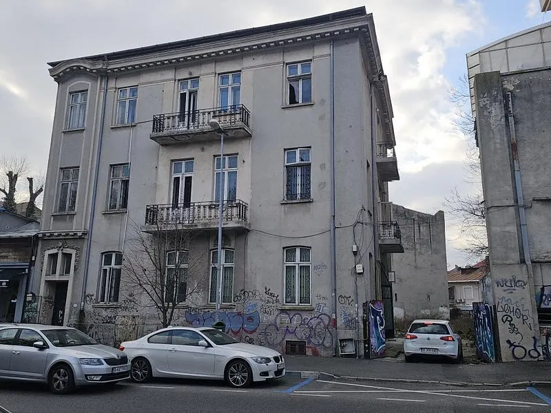 Cladire de birouri - Str. Schitu Magureanu - foto 1