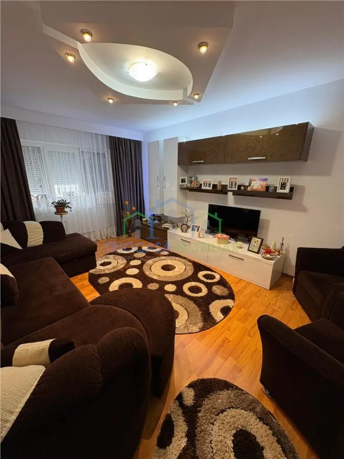 Apartament 3 camere Sarari - foto 1
