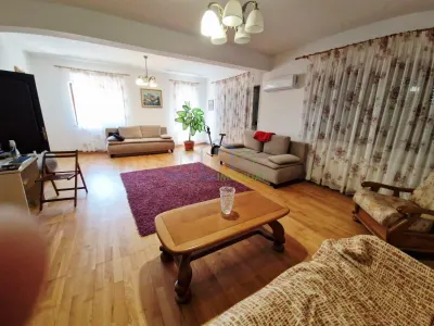 CASA P +E , 5 camere -Cosoveni - foto 6