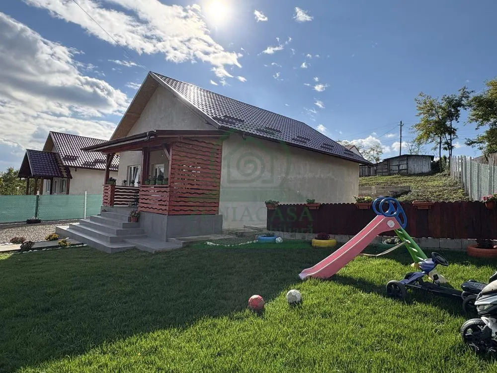 Casa 3 camere baie bucatarie Sarca Iasi/ 800 mp teren - foto 1