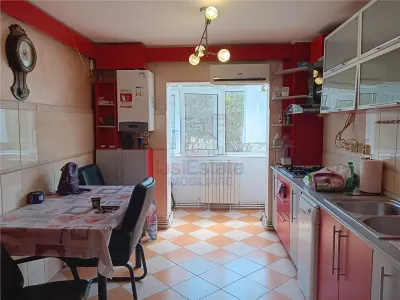 Apartament 3 camere Etaj 1 de 81mp Bd Poitiers langa Padure - foto 21