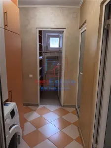 Apartament 3 camere Etaj 1 de 81mp Bd Poitiers langa Padure - foto 7