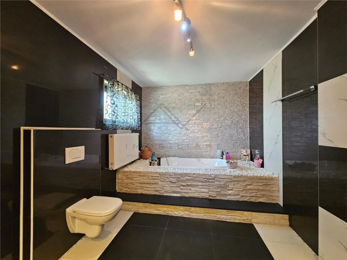 VANZARE VILA INDIVIDUALA | TOATE UTILITATILE| DRUM ASFALTAT | PISCINA - foto 13