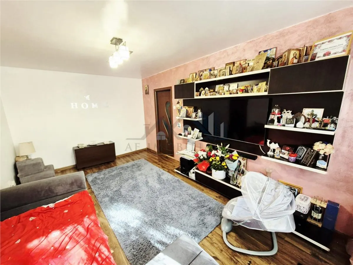 Apartament cu 2 camere de vanzare - foto 2