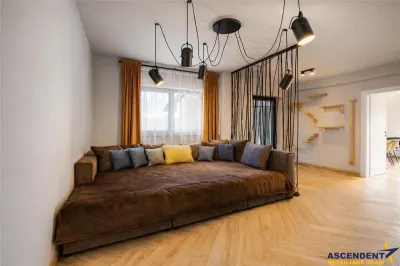 Resedinta high-tech, lot privat 1.000 mp, Tarlungeni, Brasov: Tur LIVE! - Tarlungeni