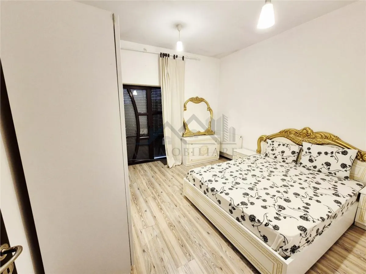 Casa tip duplex spatioasa cu garaj - foto 5