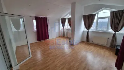 Apartament de tip Penthouse 4 camere Cug - Iasi