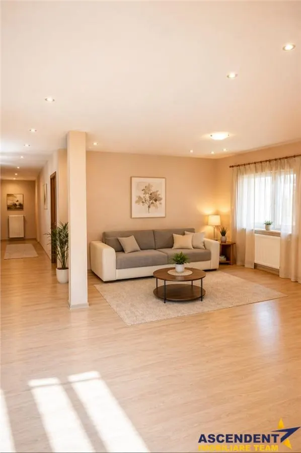 Casa potential:locuire multifamiliala,activitati comerciale,birouri,677 mp teren - foto 2
