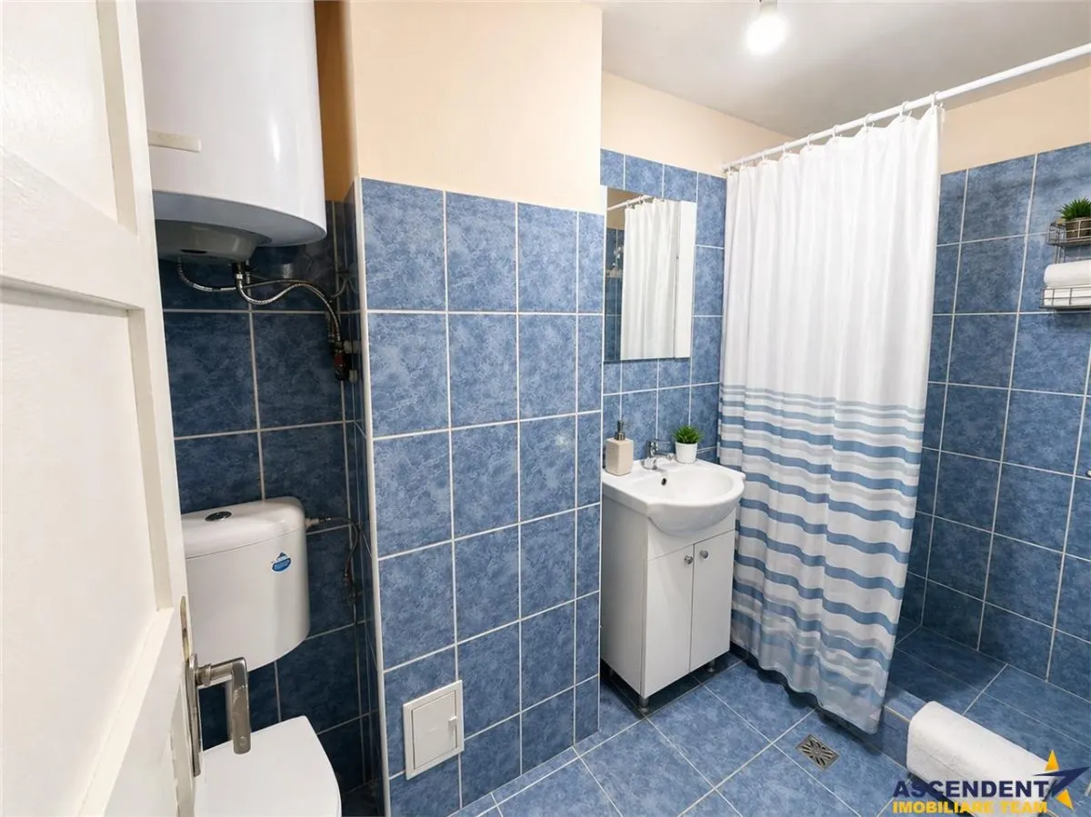 Casa potential:locuire multifamiliala,activitati comerciale,birouri,677 mp teren - foto 20