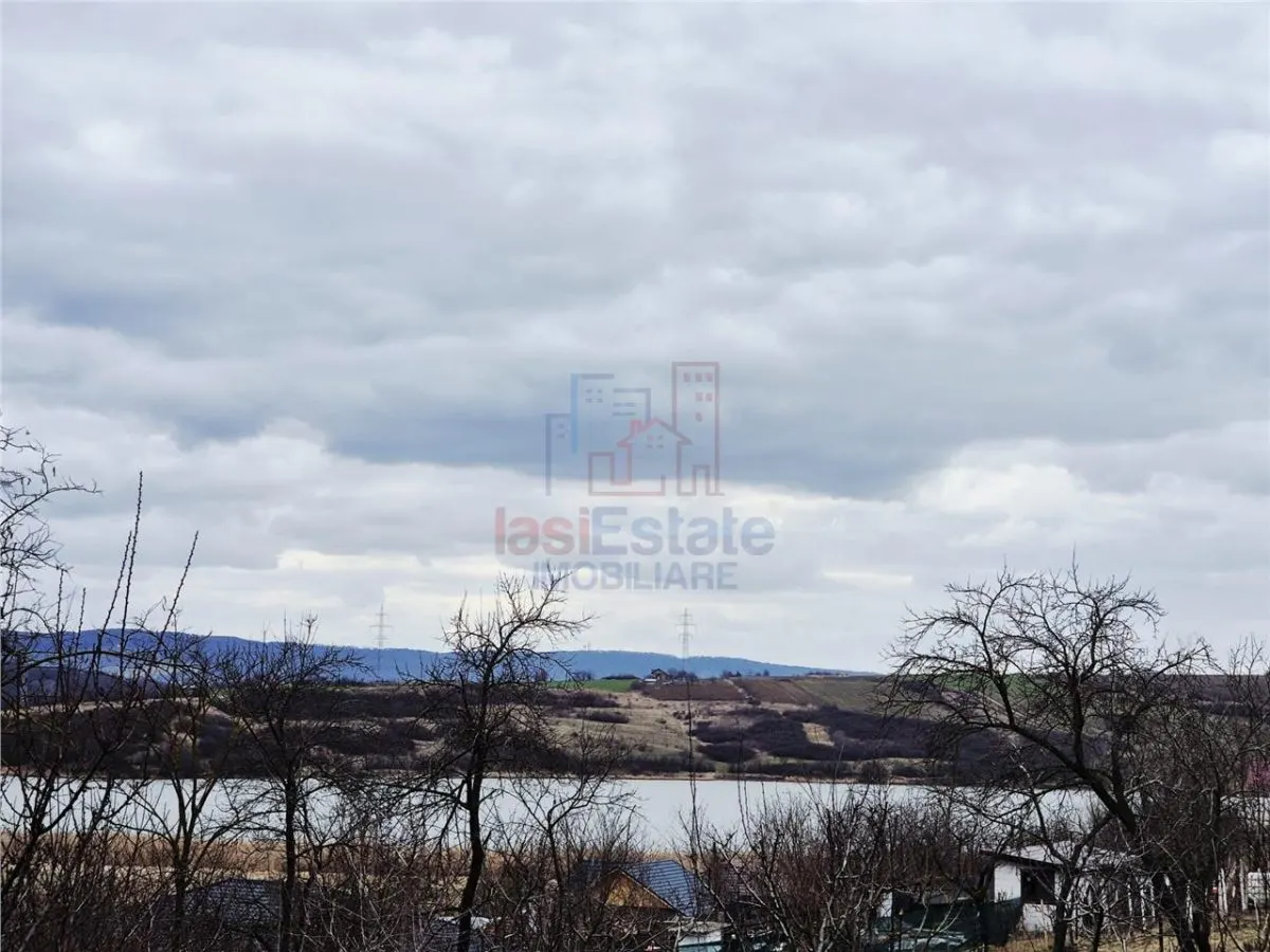 Teren cu vedere superba la lac de 1280 mp, Ciurbesti - foto 3