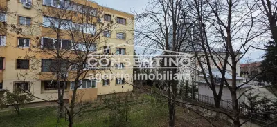 Se vinde apartam. 3 camere , etaj1, liber, Biserica Greci , Pizza Marina - Buzau