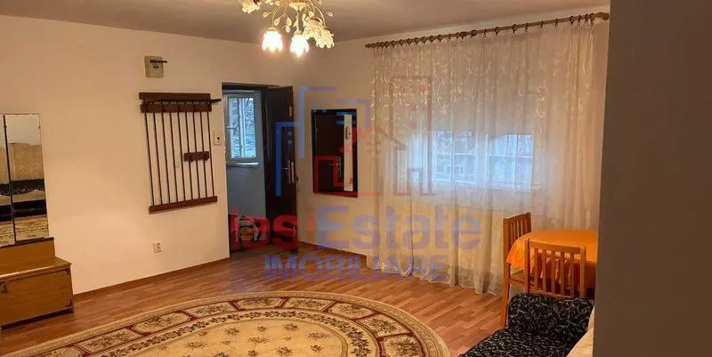 Apartament 4 camere Visan - foto 1