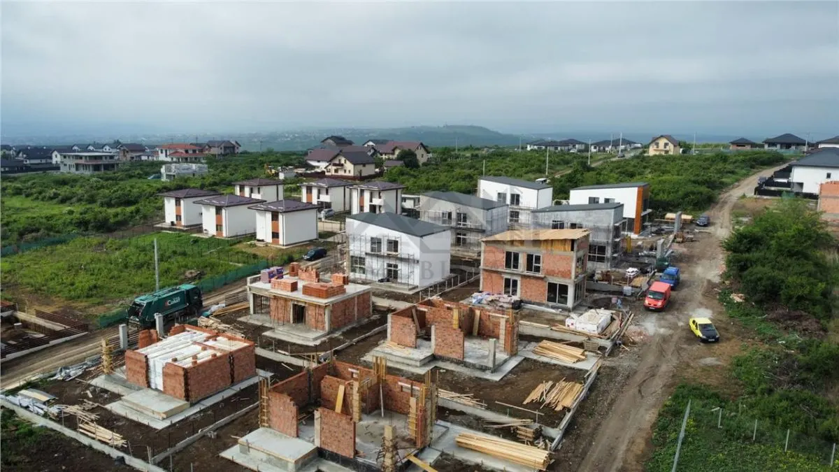 Teren Intravilan Valea Adanca zona Miroslava - foto 3
