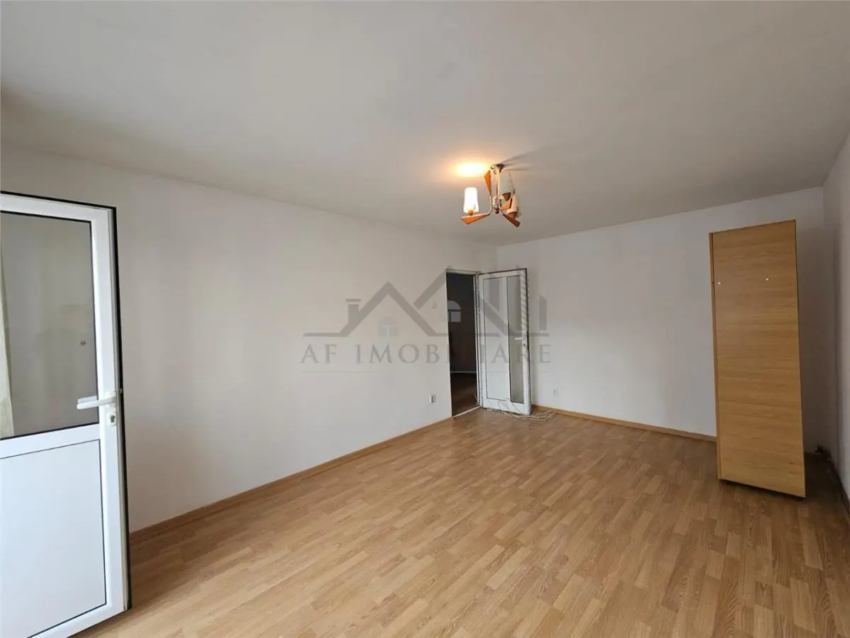 Apartament 3 camere Dacia - foto 1