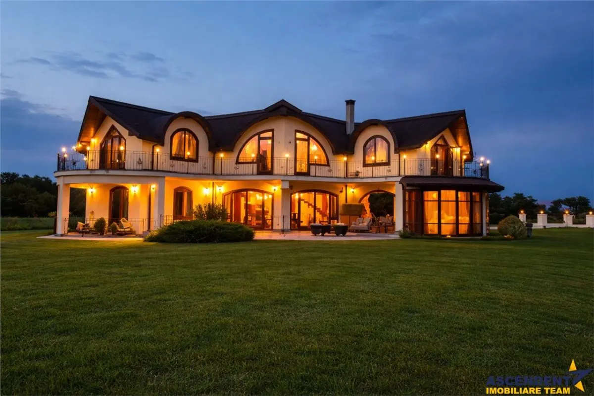 Rafinament in cartier linistit, pe 30.000 mp teren paradis, facilitati Premium - foto 1