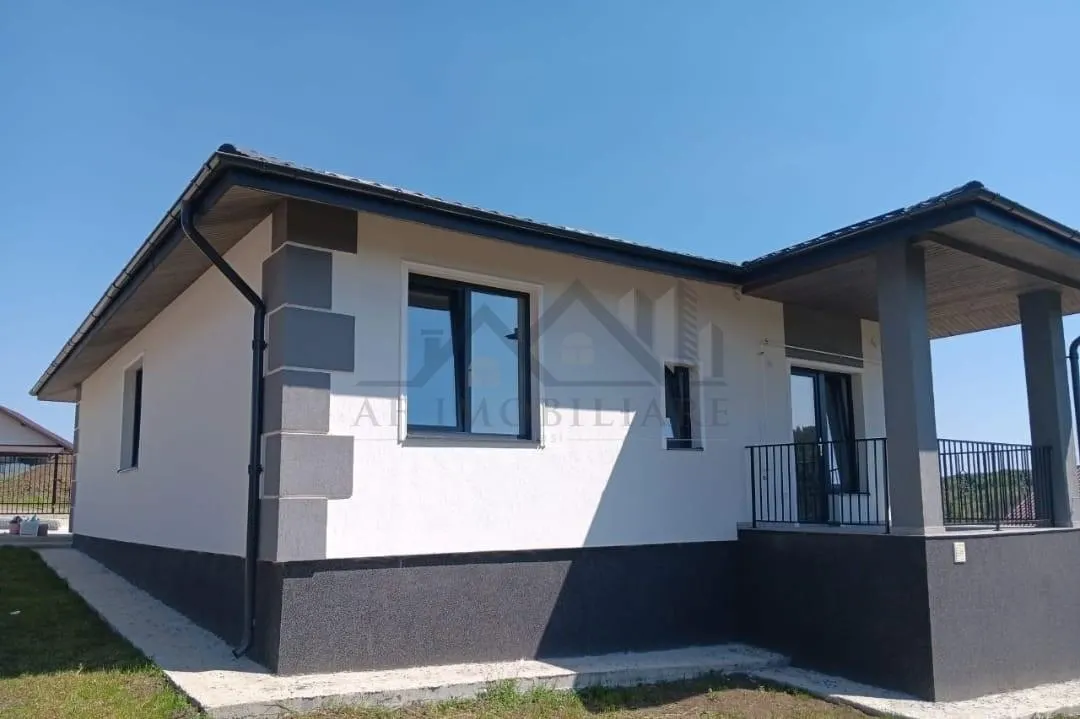 Valea Adanca Casa parter 4cam Su 90mp teren440mp beci Te muti imediat - foto 1