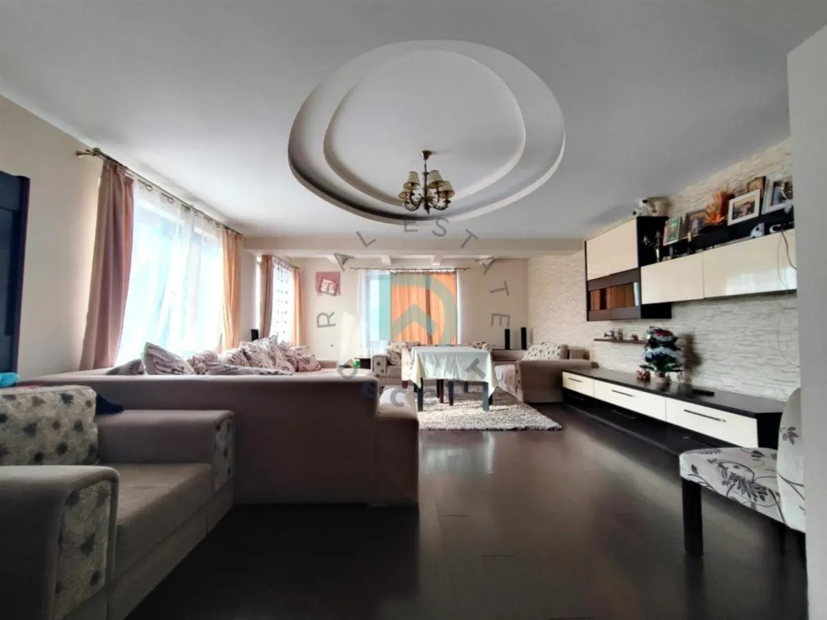 Inchiriez Casa, Primaverii,  Sanpetru - foto 4