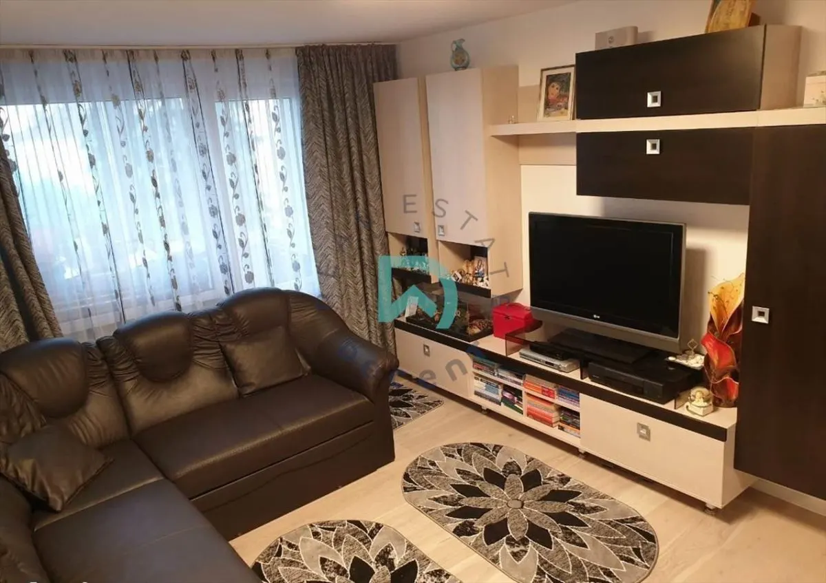 Apartament 4 camere, Tractorul, Brasov - foto 1