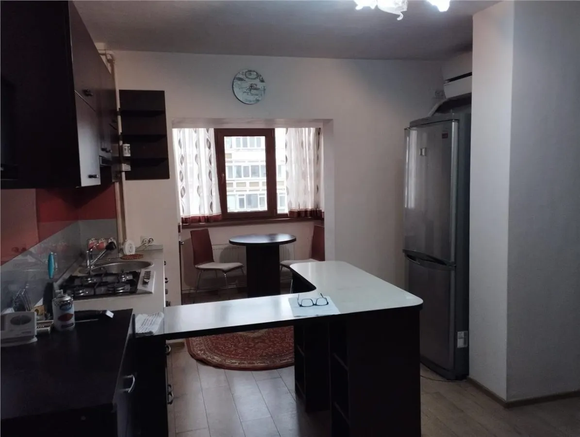 2 camere decomandate centru - foto 1