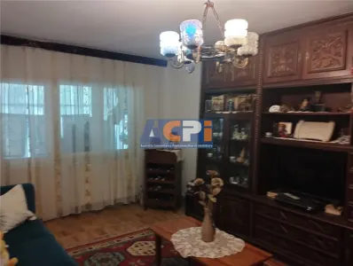3 camere decomandate - Bacau