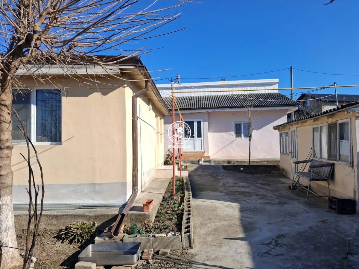 3 case + 808mp teren - Letcani,Iasi - foto 1