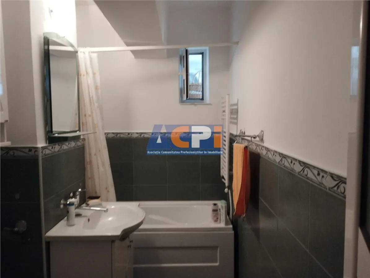 3  camere decomandate centru - foto 15