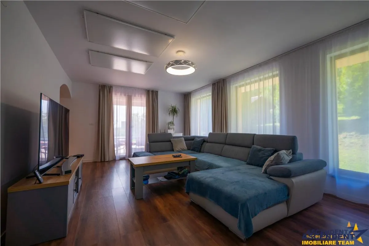 Refined ensemble, elite natural setting, 5 km from Corvin Castle. - foto 2
